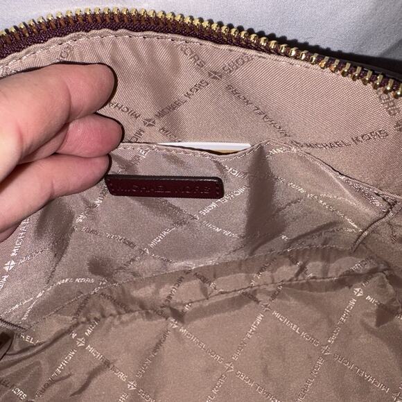 New Michael Kors Jet Set Travel Medium Dome Crossbody Saffiano Leather Oxblood - Picture 8 of 11